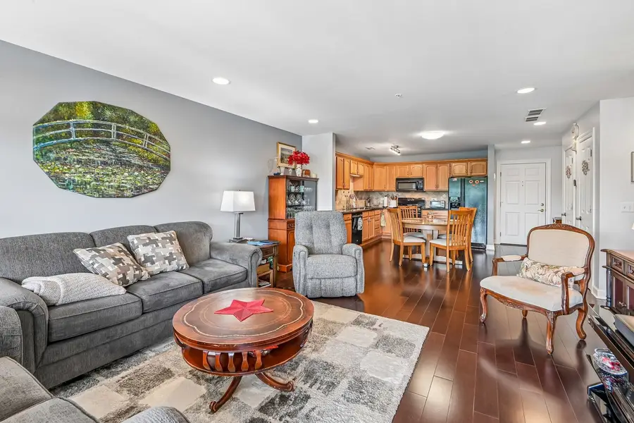 50 N Bokelman Street #535, Roselle, IL 60172 - #3
