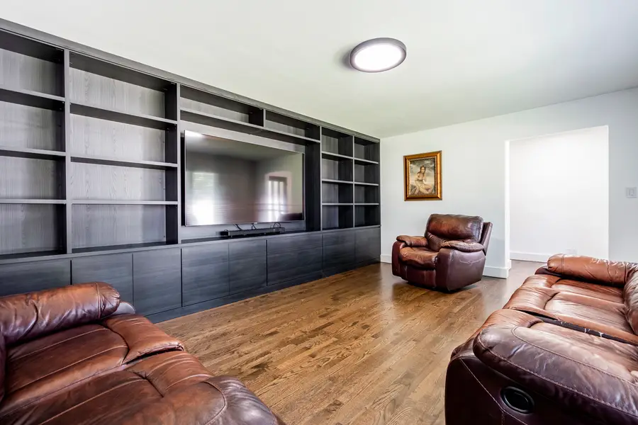 6819 N Keystone Avenue, Lincolnwood, IL 60712 - #3