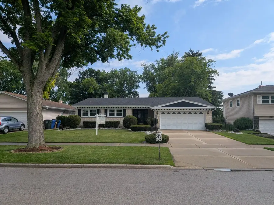 1825 E Sitka Lane E, Mount Prospect, IL 60056 - #2