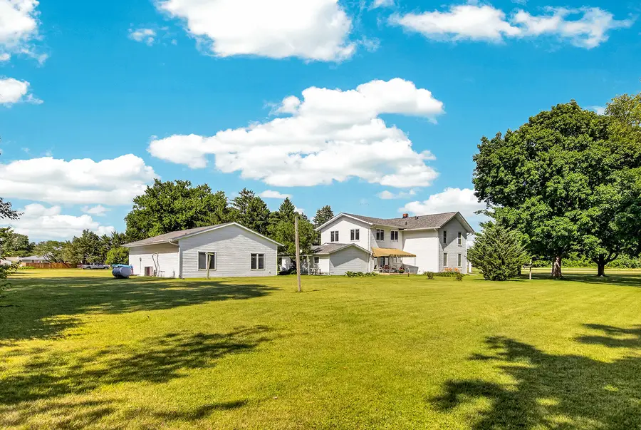 9690 N 2nd Street, Roscoe, IL 61073 - #2