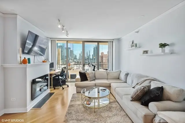 200 N Jefferson Street #1307, Chicago, IL 60661 - #3