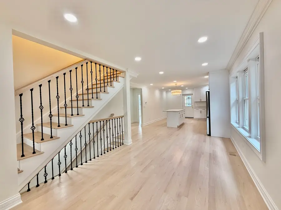 6341 N Campbell Avenue, Chicago, IL 60659 - #2