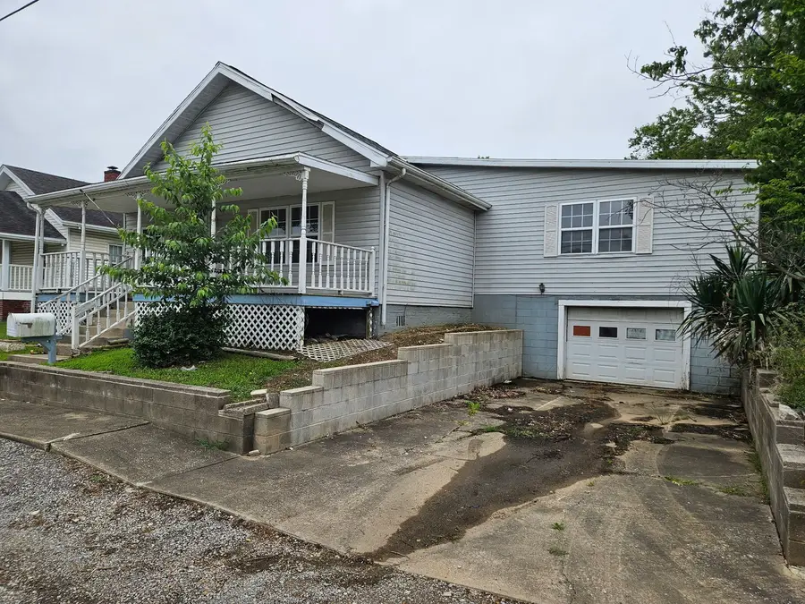 1415 S Washington Street, Harrisburg, IL 62946 - #2