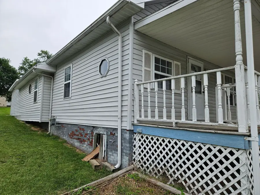 1415 S Washington Street, Harrisburg, IL 62946 - #3