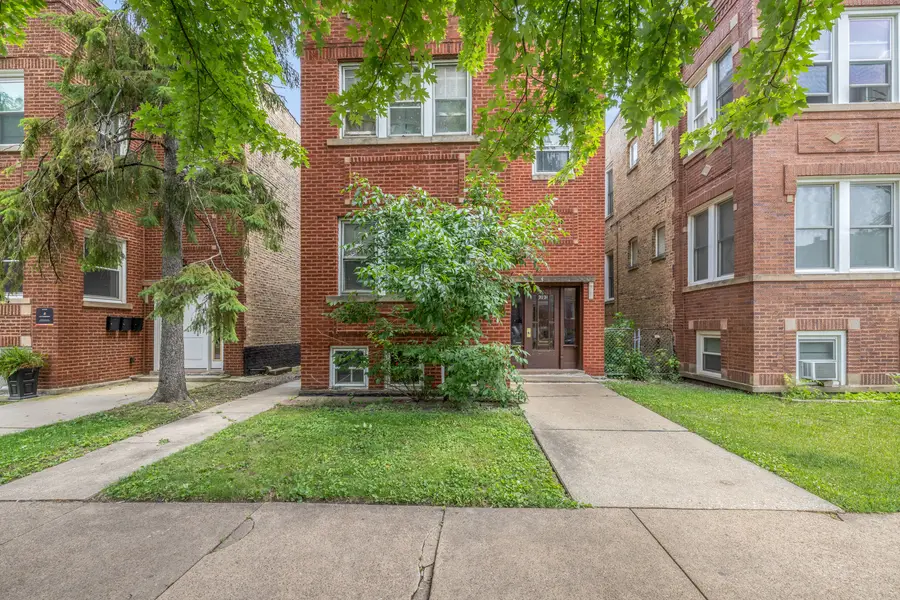 3031 N Davlin Court, Chicago, IL 60618 - #3