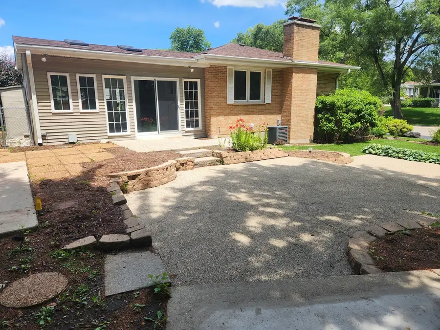 3911 Eastway Drive, Island Lake, IL 60042 - #2