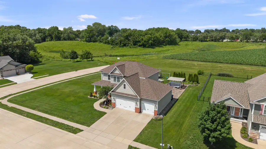 6104 Fillmore Street, Davenport, IA 52806 - #3