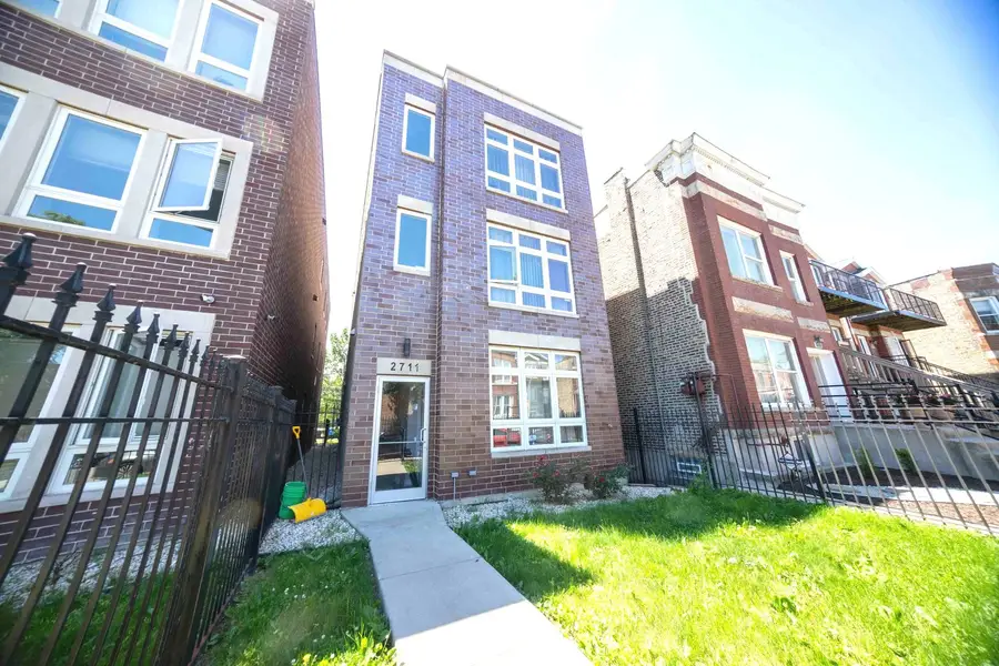 2711 W Polk Street, Chicago, IL 60612 - #3