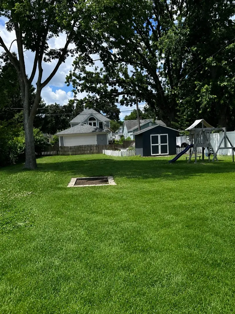 1225 Ash Street, Saint Charles, IL 60174 - #2
