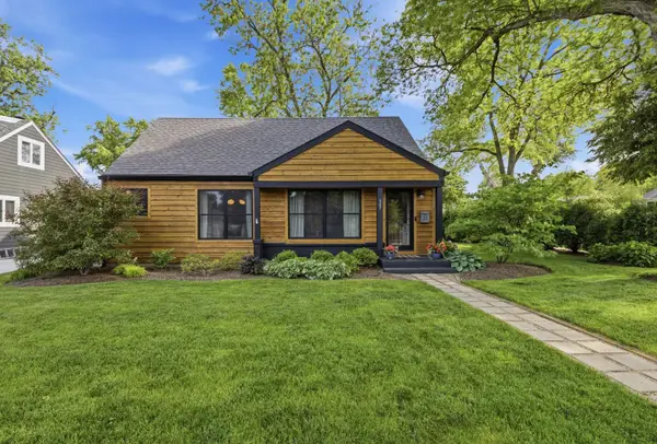 607 E Frederick Street, Arlington Heights, IL 60004