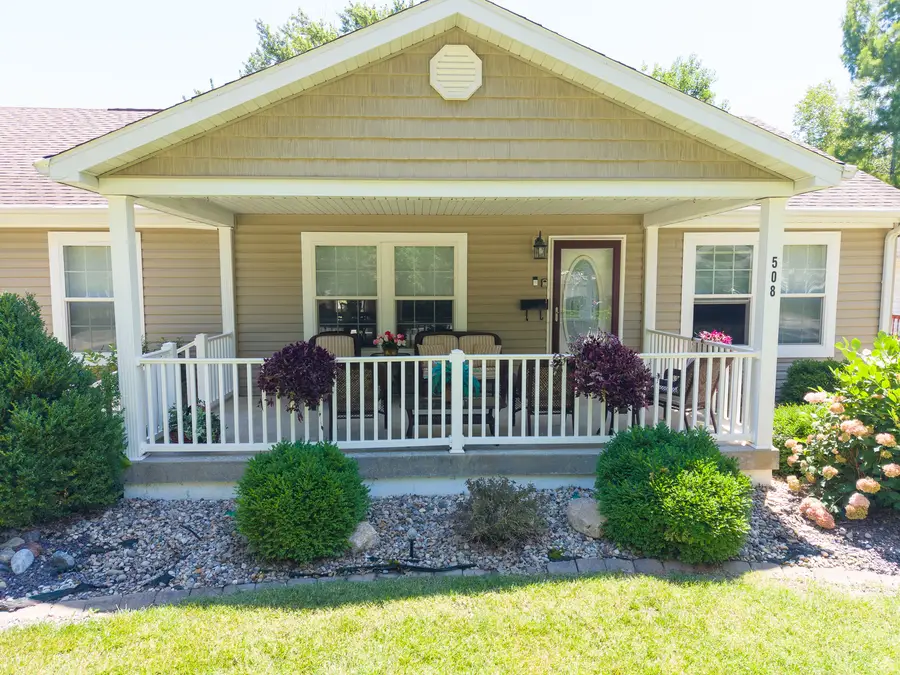 508 Indiana Avenue, Salem, IL 62881 - #3