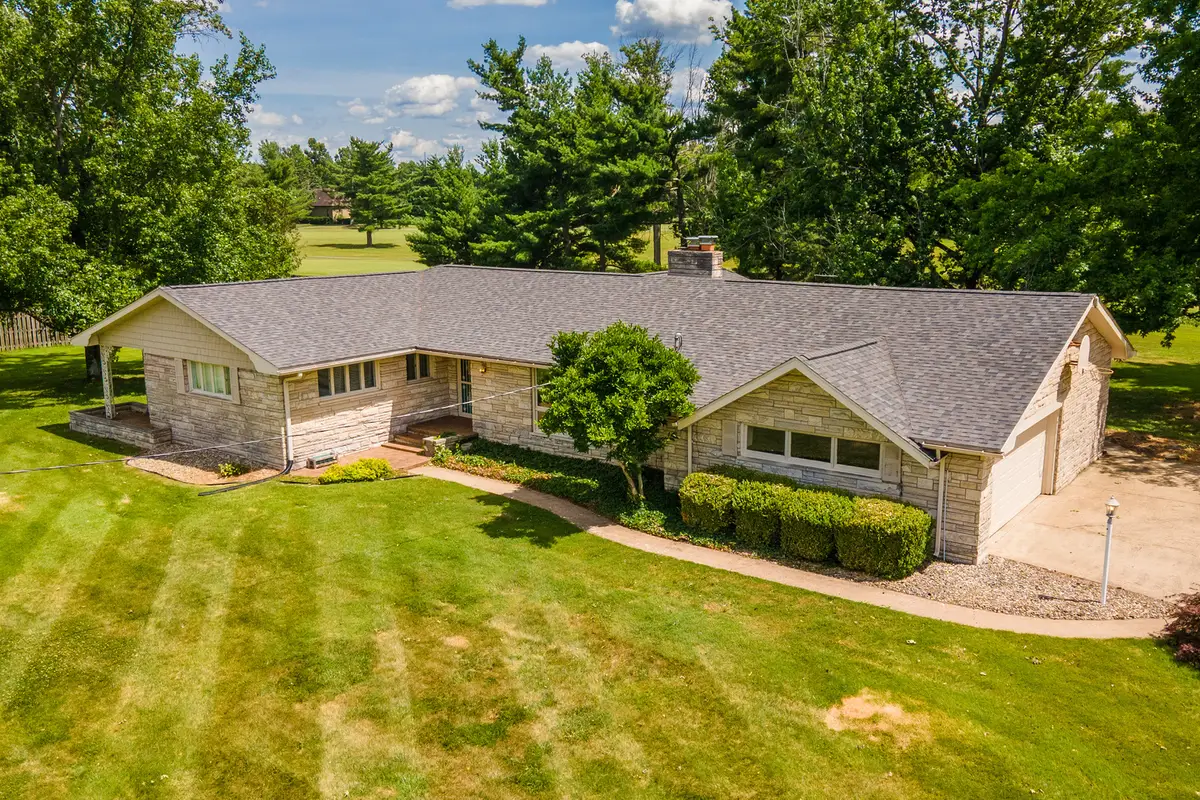 919 W Grand Ave. Street, Carterville, IL 62918 - #1