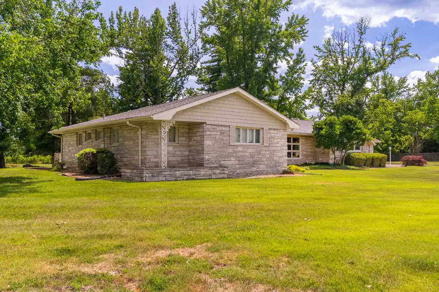 919 W Grand Ave. Street, Carterville, IL 62918 - #3