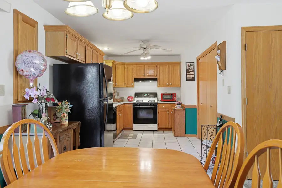 423 Wayne, Rochelle, IL 61068 - #2