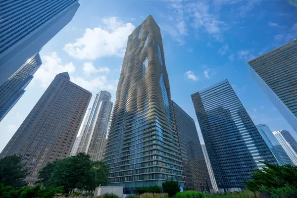 225 N Columbus Drive #6705, Chicago, IL 60601