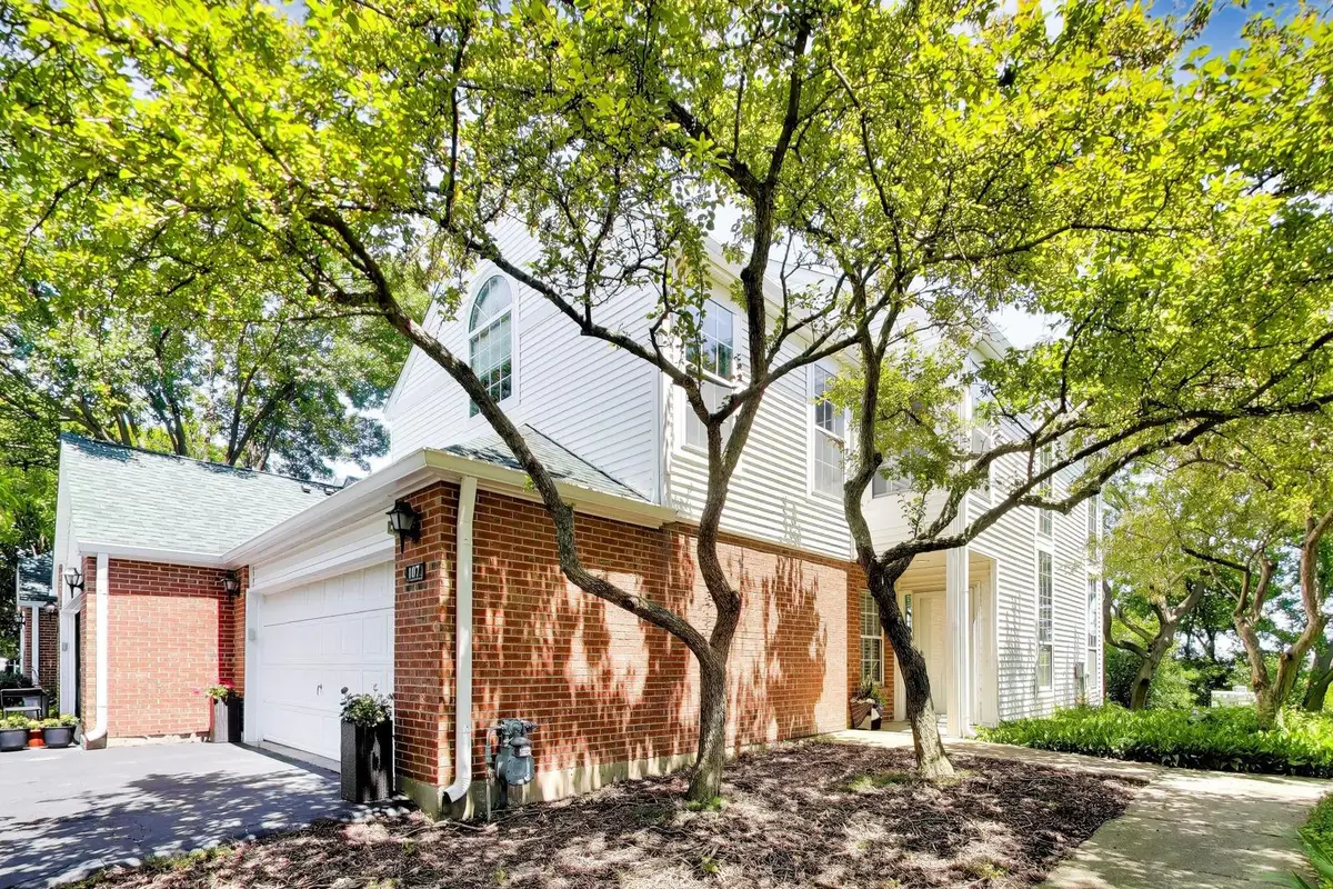 107 Welwyn Street, Lake Bluff, IL 60044 - #1