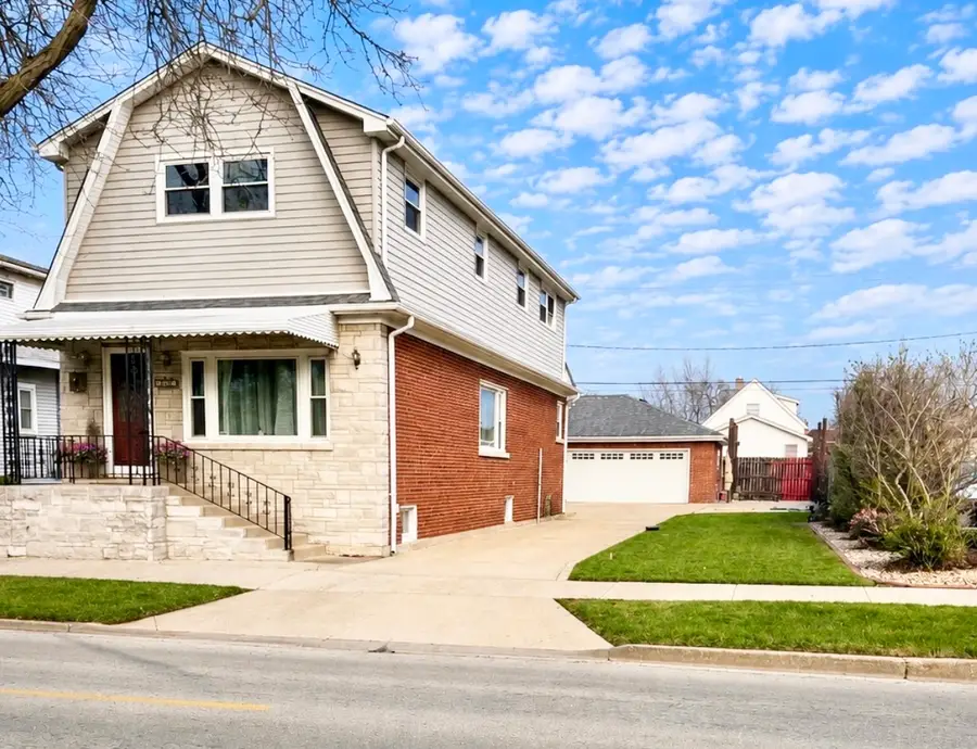 1507 N 15th Avenue, Melrose Park, IL 60160 - #2