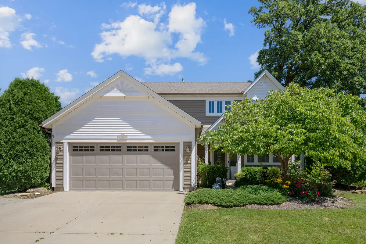 5 Vernon Court, South Elgin, IL 60177 - #1