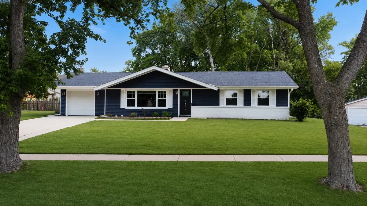 1927 Warwick Lane, Schaumburg, IL 60193 - #1