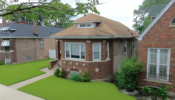 8126 S Chappel Avenue, Chicago, IL 60617