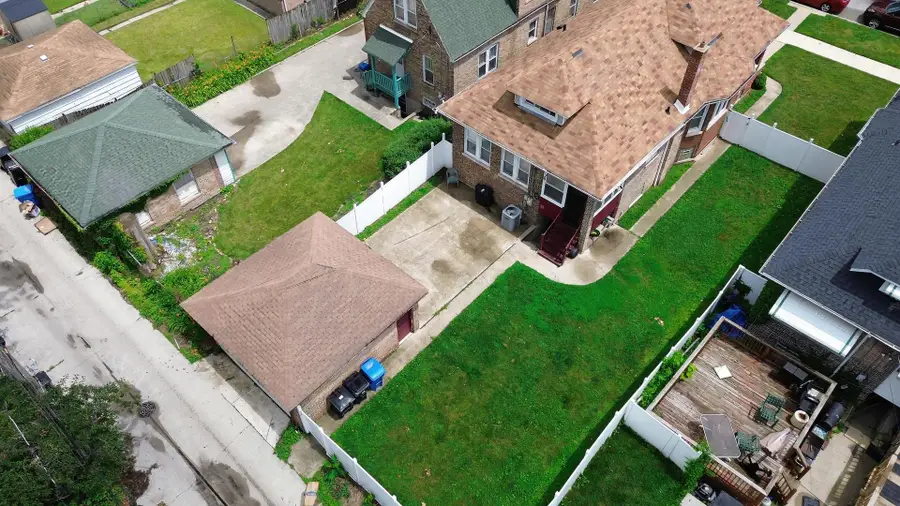 8126 S Chappel Avenue, Chicago, IL 60617 - #2