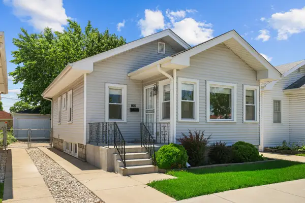 7351 W Barry Avenue, Chicago, IL 60707