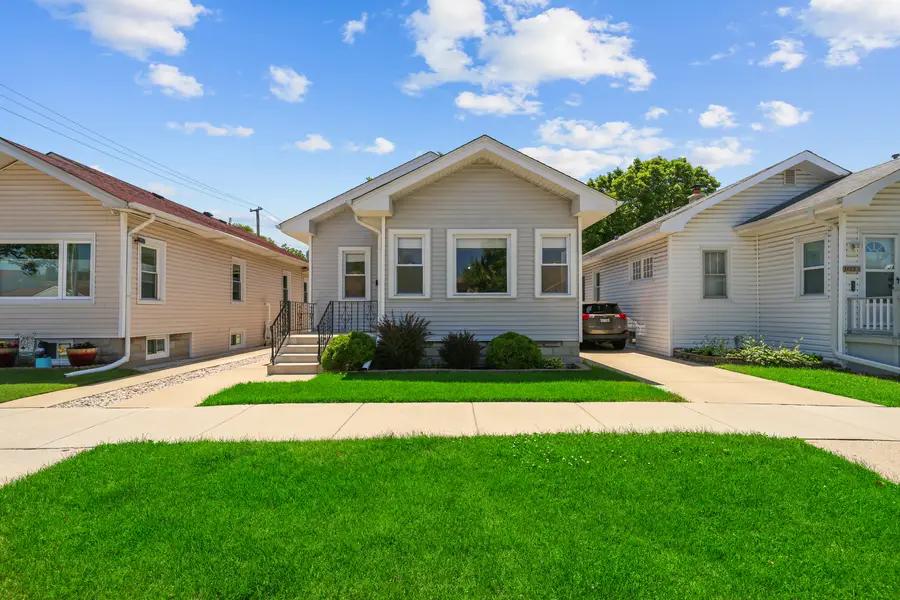 7351 W Barry Avenue, Chicago, IL 60707 - #2