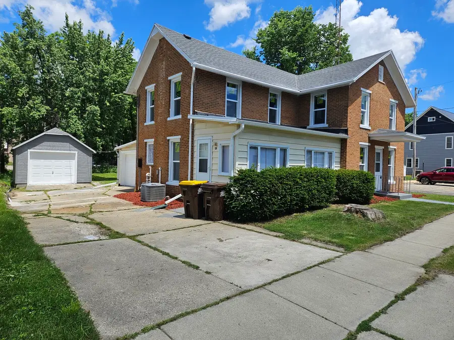 102 E High Street, Orangeville, IL 61060 - #3