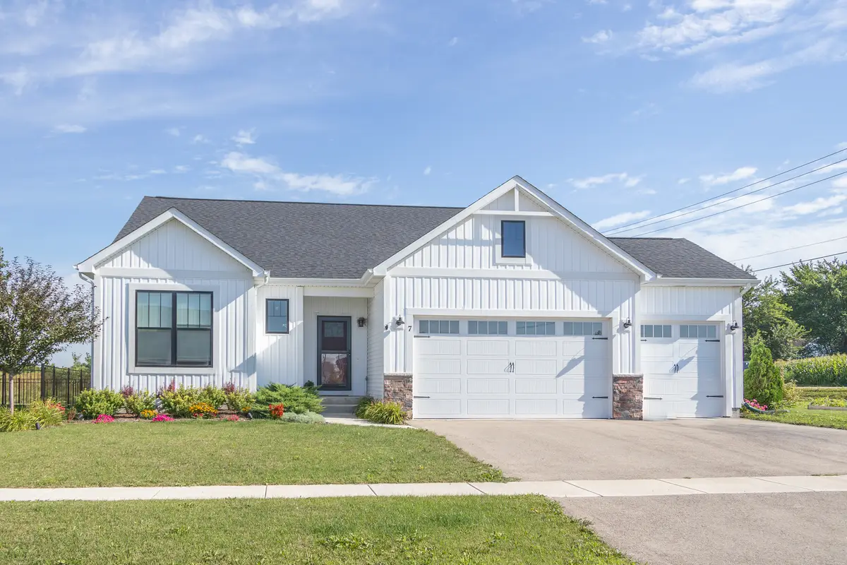 1731 S 5th Street, Eldridge, IA 52748 - #1