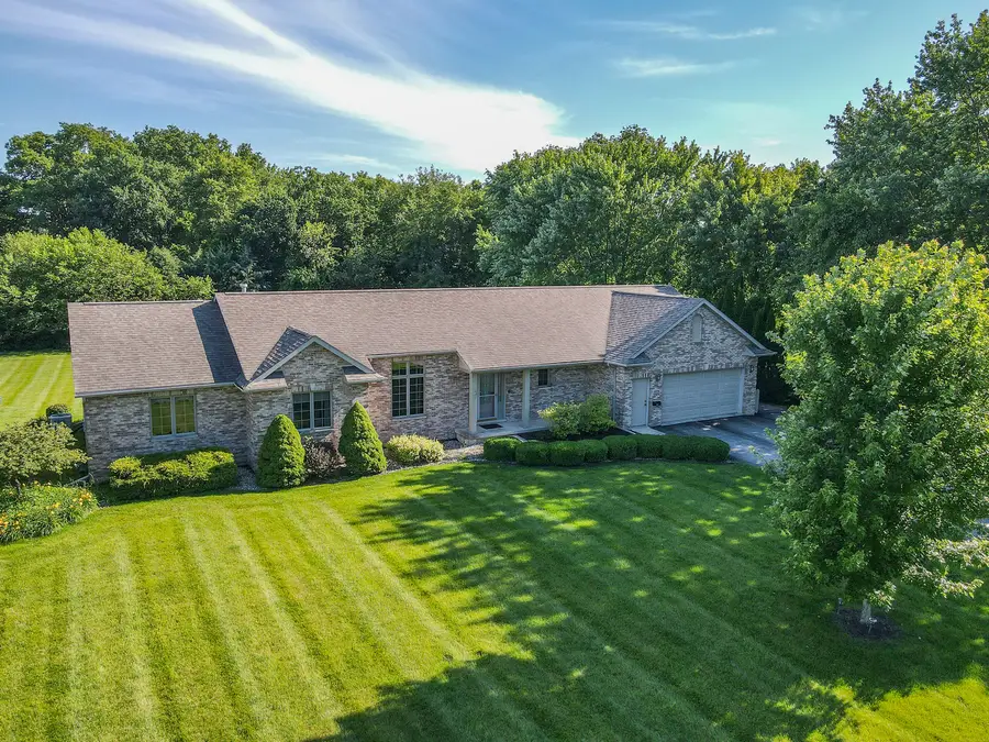 415 E Southmor Road, Morris, IL 60450 - #2