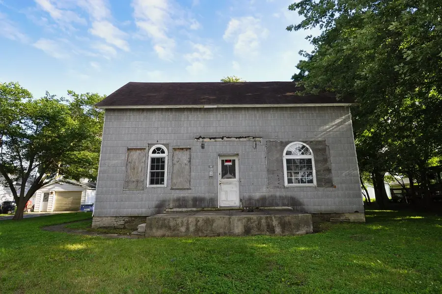 108 W 1st South Street, Mount Olive, IL 62069 - #2