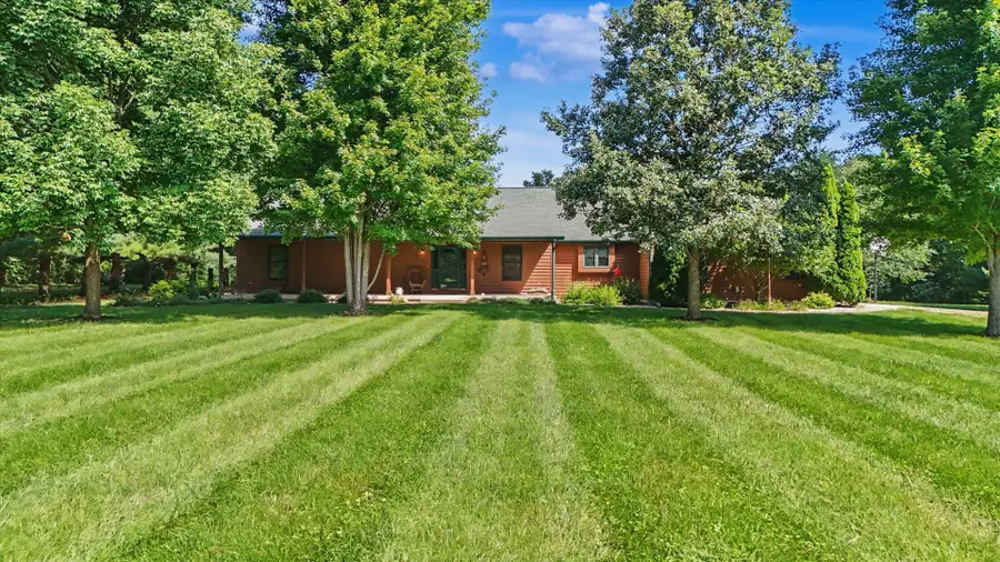 372 County Road 2700 N Road, Mahomet, IL 61853 - #2
