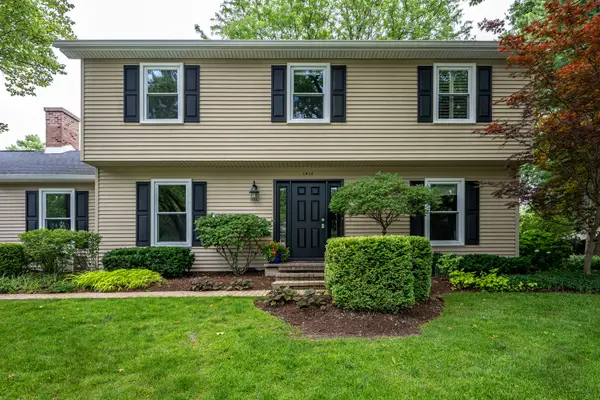 1612 Harris Lane, Naperville, IL 60565