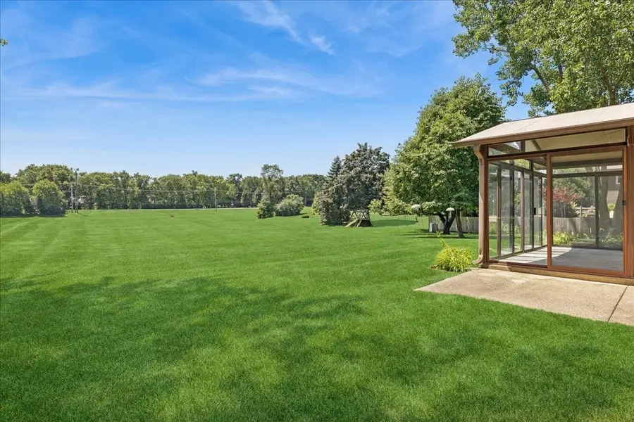 1108 Wellington Avenue, Libertyville, IL 60048 - #3