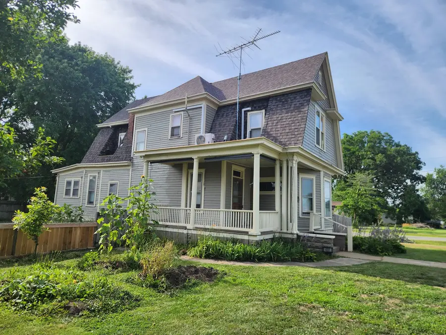 401 Mason Street, Pinckneyville, IL 62274 - #2
