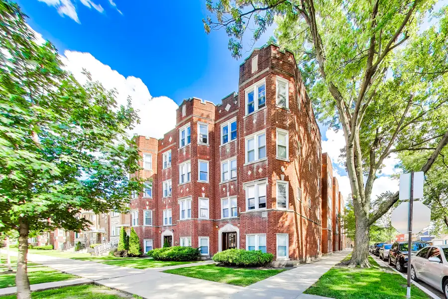 4857 W Roscoe Street #1, Chicago, IL 60641 - #2