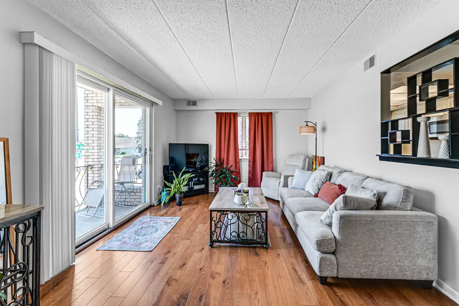 18224 Wentworth Avenue #2, Lansing, IL 60438 - #2