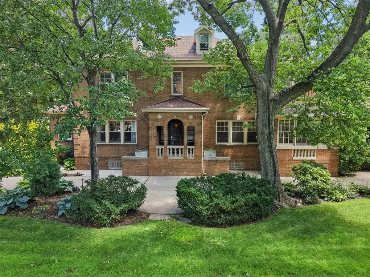 5873 N Forest Glen Avenue, Chicago, IL 60646 - #1