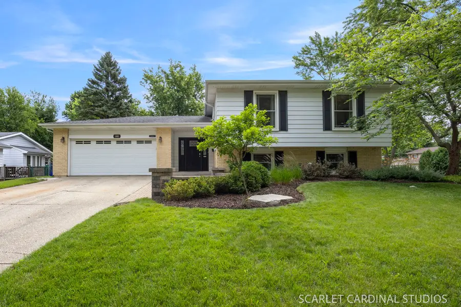 1881 Cambridge Lane, Wheaton, IL 60189 - #2