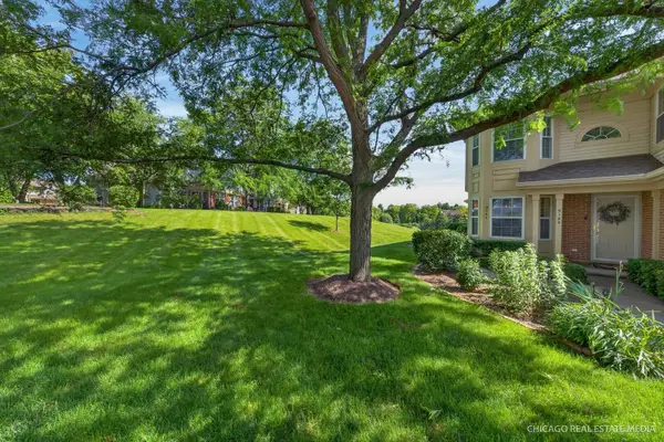 514 Palm Court #A, Crystal Lake, IL 60014