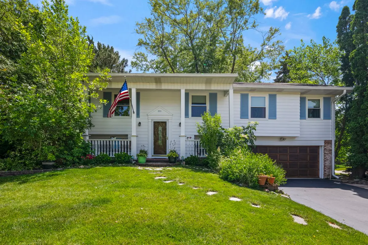881 Woodhollow Lane, Buffalo Grove, IL 60089 - #1