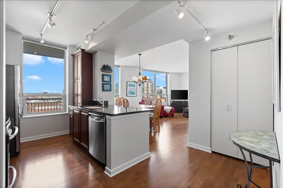 330 W Grand Avenue #1104, Chicago, IL 60654 - #2