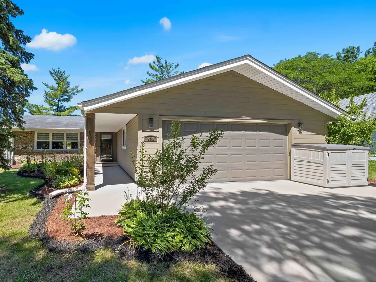 600 S Springinsguth Road, Schaumburg, IL 60193 - #1