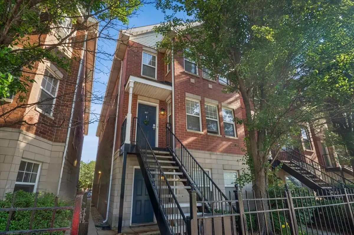 667 W Division Street #3C, Chicago, IL 60610 - #1