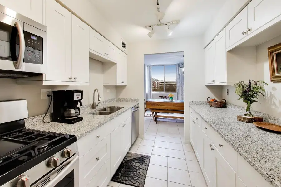 40 N Tower Road #4F, Oak Brook, IL 60523 - #2