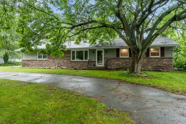12222 Rae Ann Road, Roscoe, IL 61073