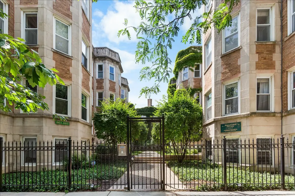 867 W Cornelia Avenue #1, Chicago, IL 60657 - #1