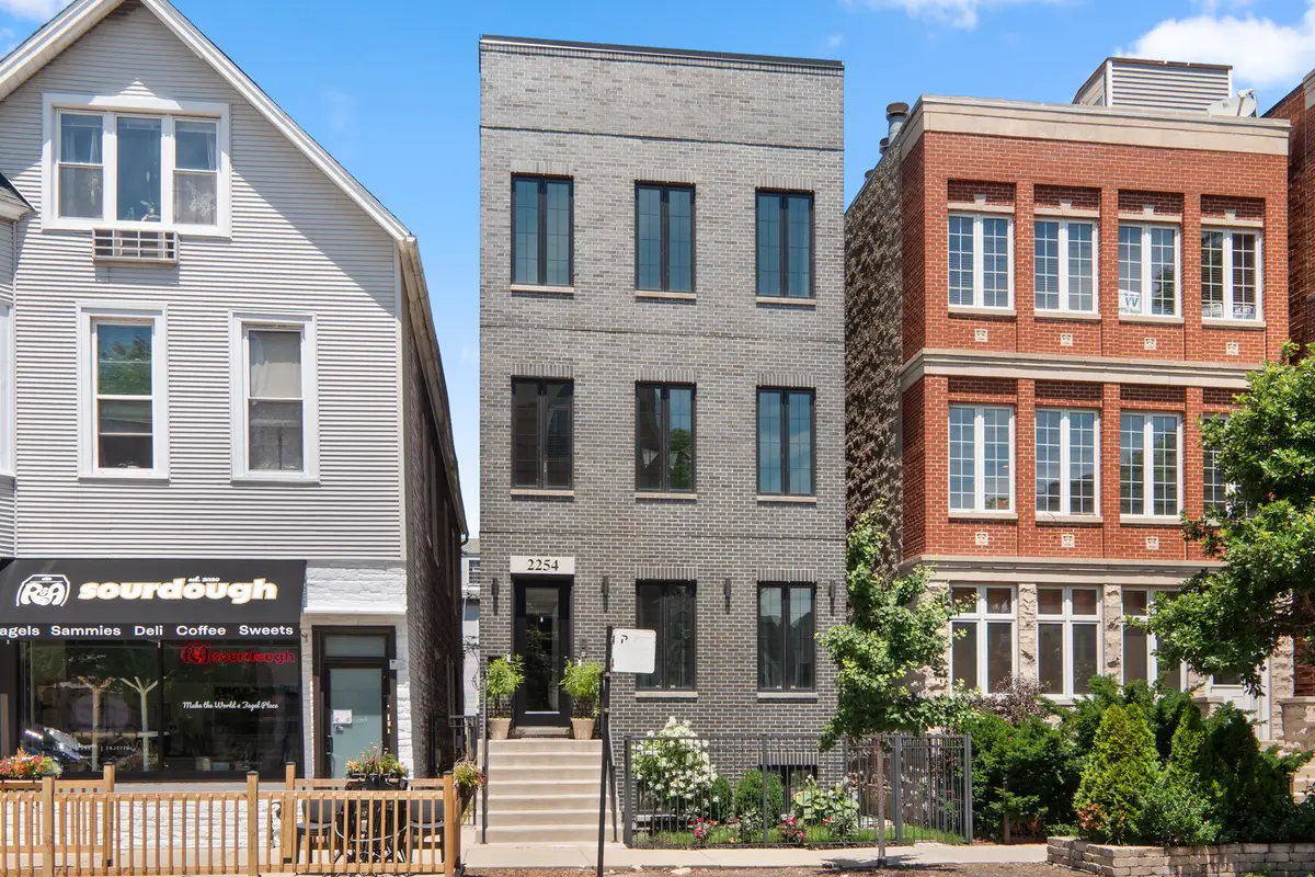 2254 W Roscoe Street #1, Chicago, IL 60618 - #1