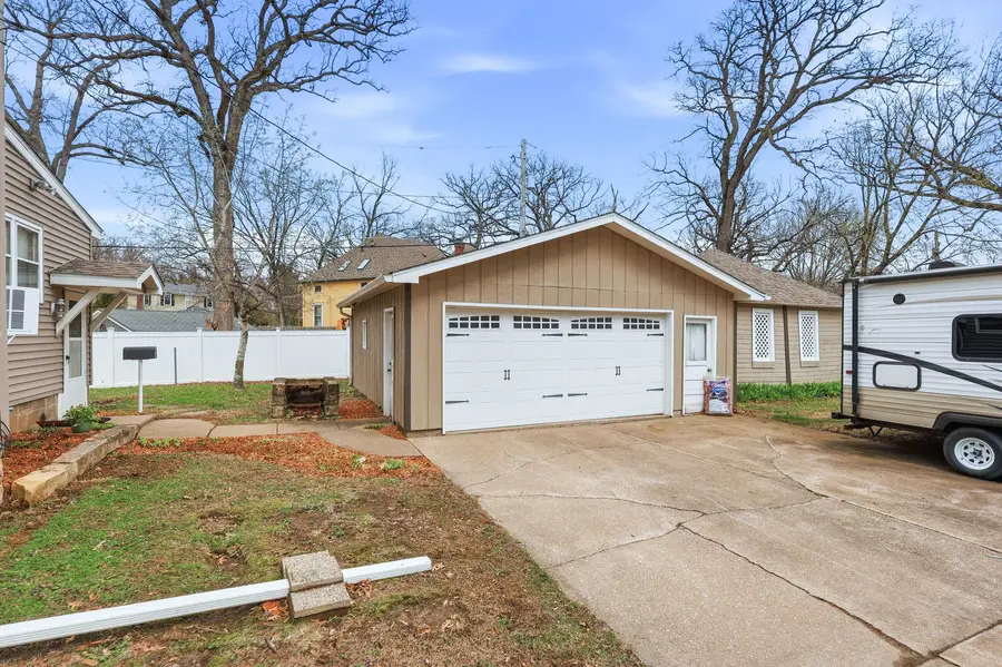 1587 34th Avenue, Moline, IL 61265 - #2