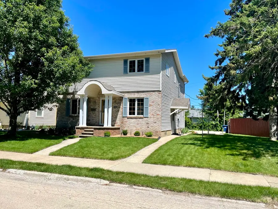 1606 Prospect Avenue, Lasalle, IL 61301 - #3